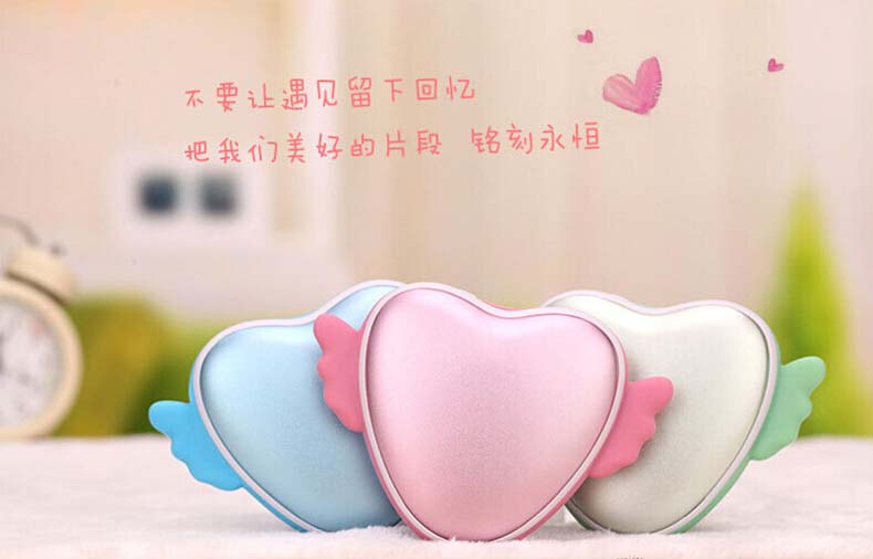 深圳禮至集團(tuán)，禮至集團(tuán)情人節(jié)禮品推薦，情人節(jié)禮品方案推薦：香薰玫瑰花臺(tái)燈，香精油透過香薰燈加熱分解，使香薰油中陰離子芬多精飄散空氣中。由鼻腔迅速滲入血液.，加速新陳代謝，促進(jìn)血液循環(huán)，達(dá)到調(diào)節(jié)生理機(jī)能，美容護(hù)膚的作用，同時(shí)還可以平衡體質(zhì)，增強(qiáng)身體對(duì)疾病的抵抗力，在房間里點(diǎn)一盞香薰燈，有如置身于整片山林原野,可隨時(shí)盡情享受森林浴，身心得以放松。